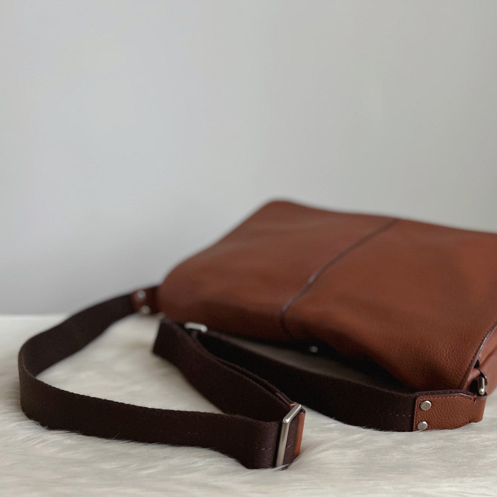 Coach Caramel Leather Large Business Unisex 2 Way Crossbody Bag Excellent