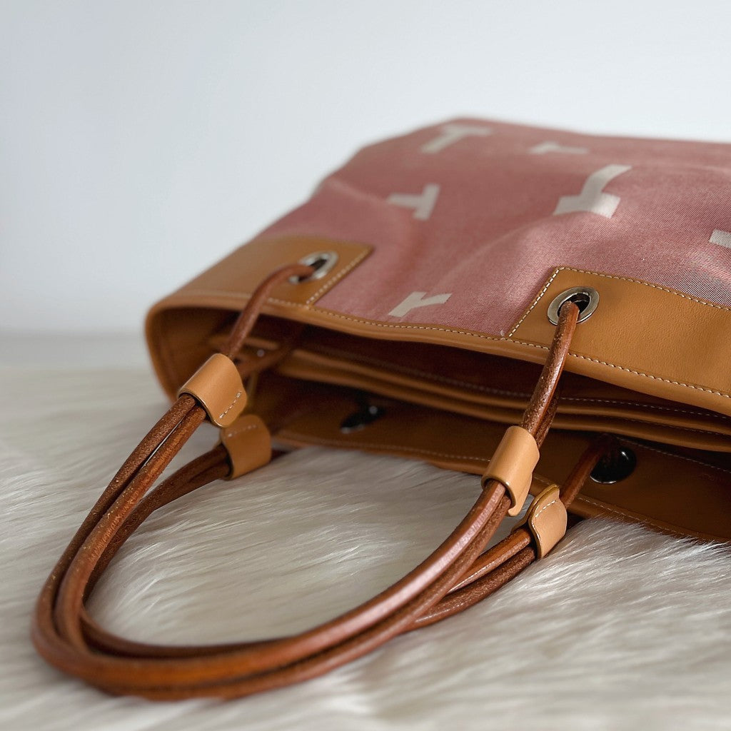 Tod's Beige Leather T Pattern Triple Compartment Shoulder Bag Excellent