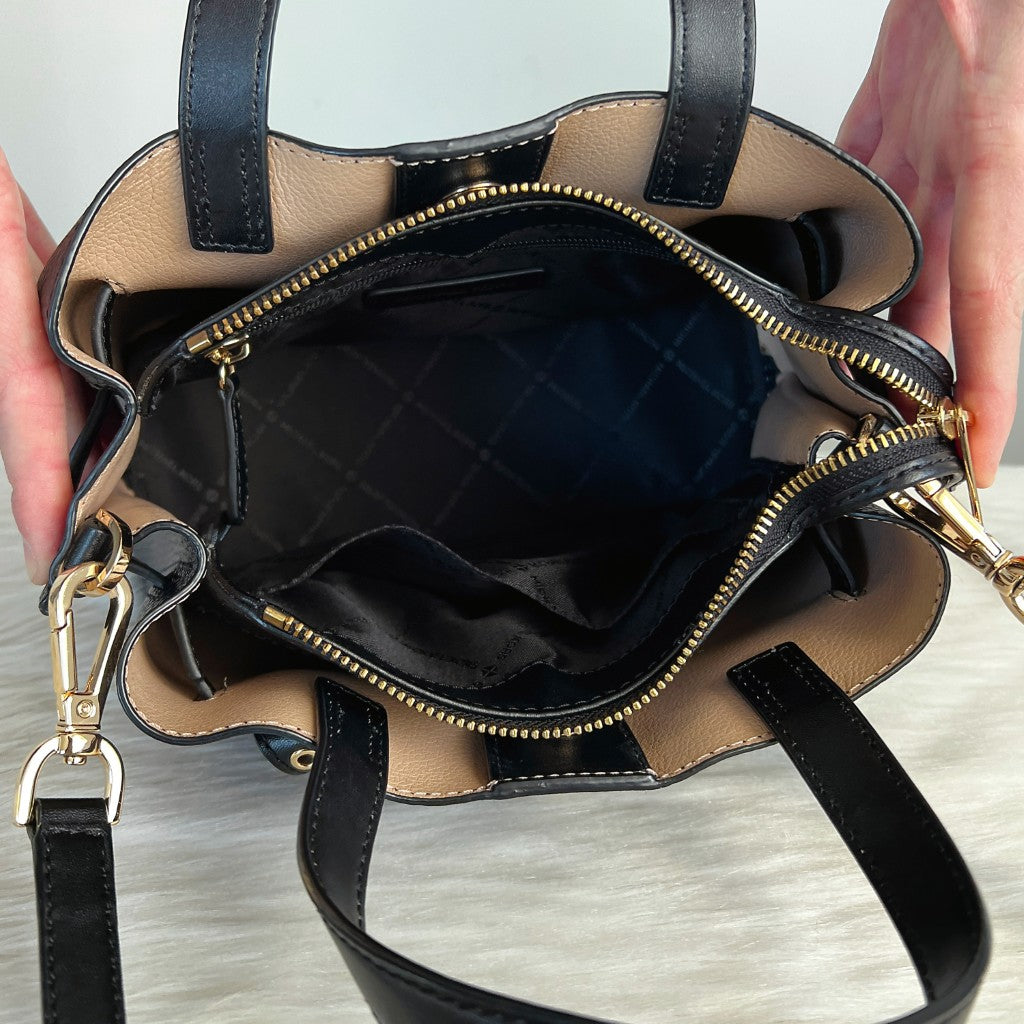 Michael Kors Black Leather Triple Compartment 2 Way Shoulder Bag Like New