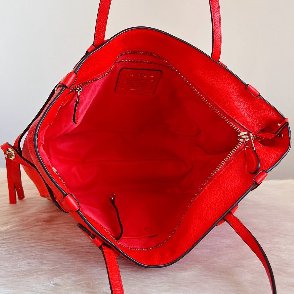 Coach Orange Red Leather Drawstring Pleated Chain Edge Detail Shoulder Bag