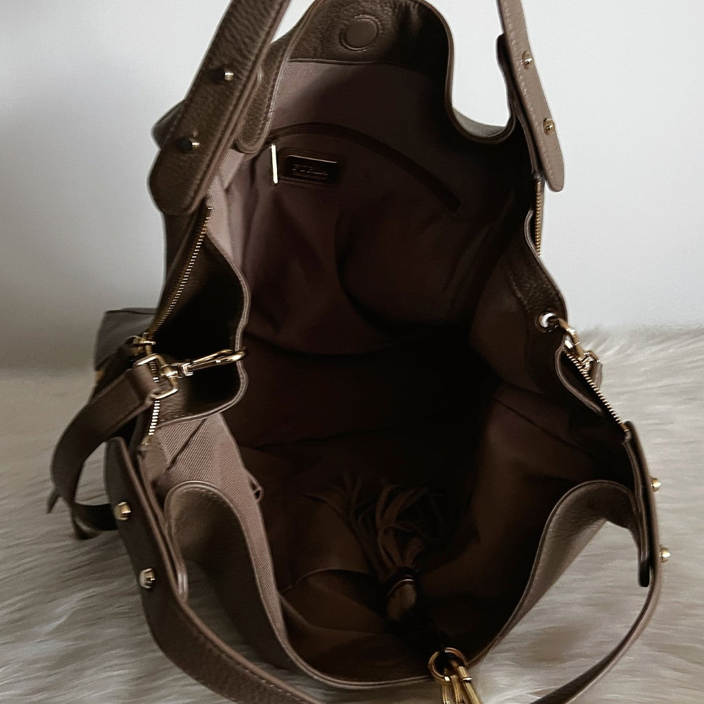 Furla Taupe Leather Side Zip Detail Slouchy 2 Way Shoulder Bag Like New