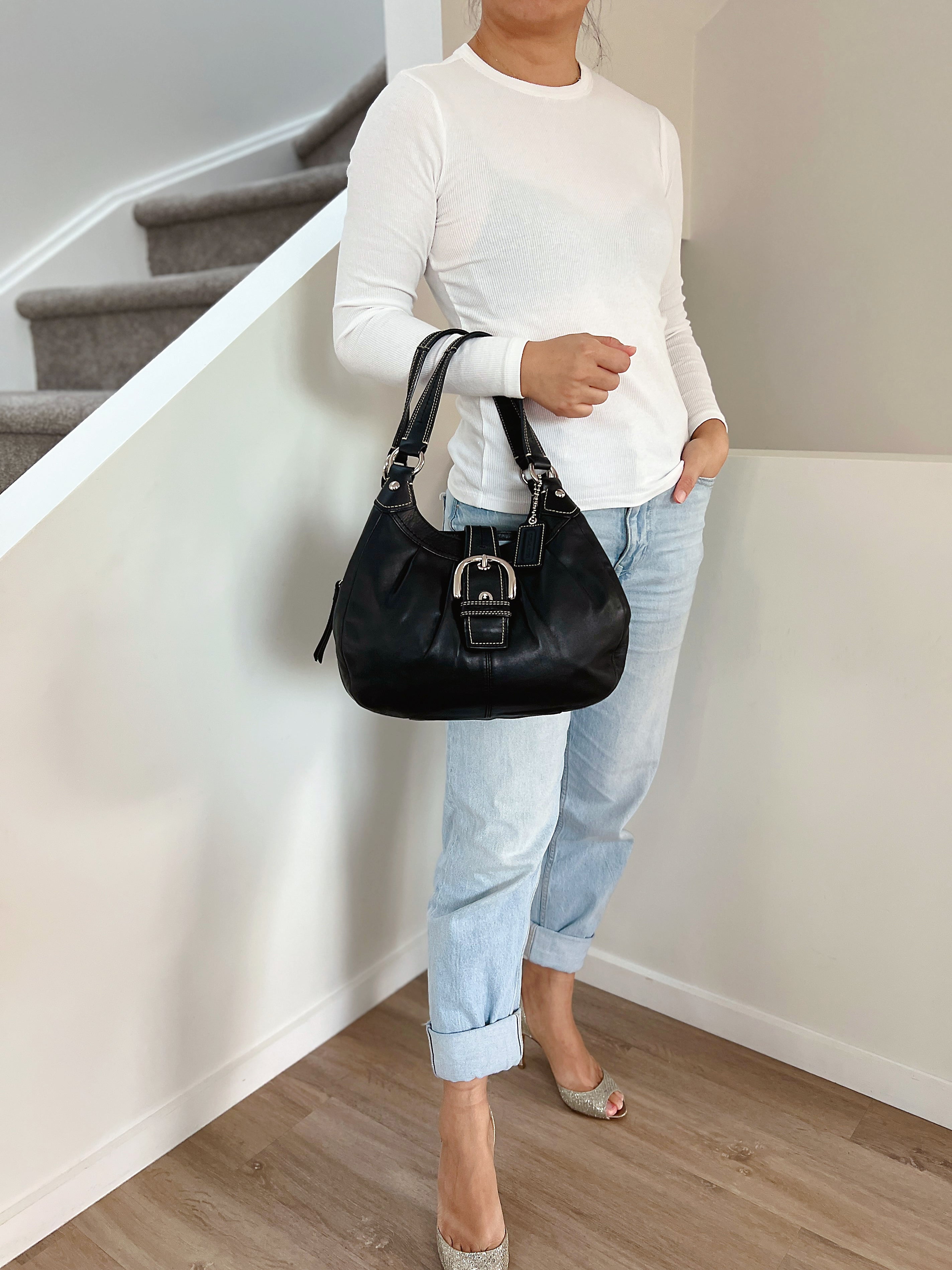 Coach Black Leather Front Buckle Triple Compartment Shoulder Bag Excellent