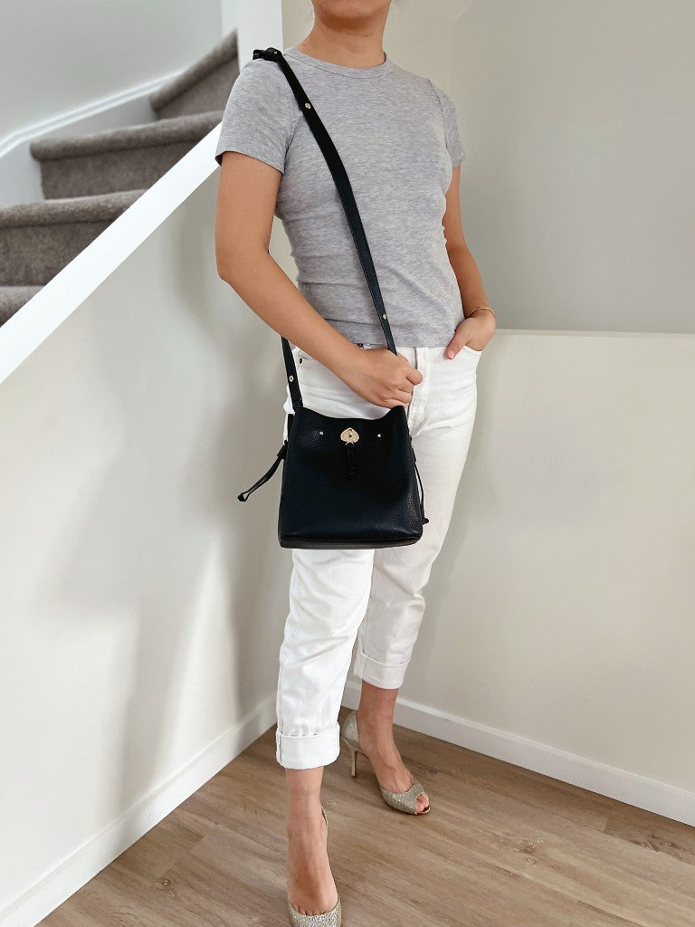 Kate Spade Black Leather Triple Compartment Bucket Shoulder Bag Excellent