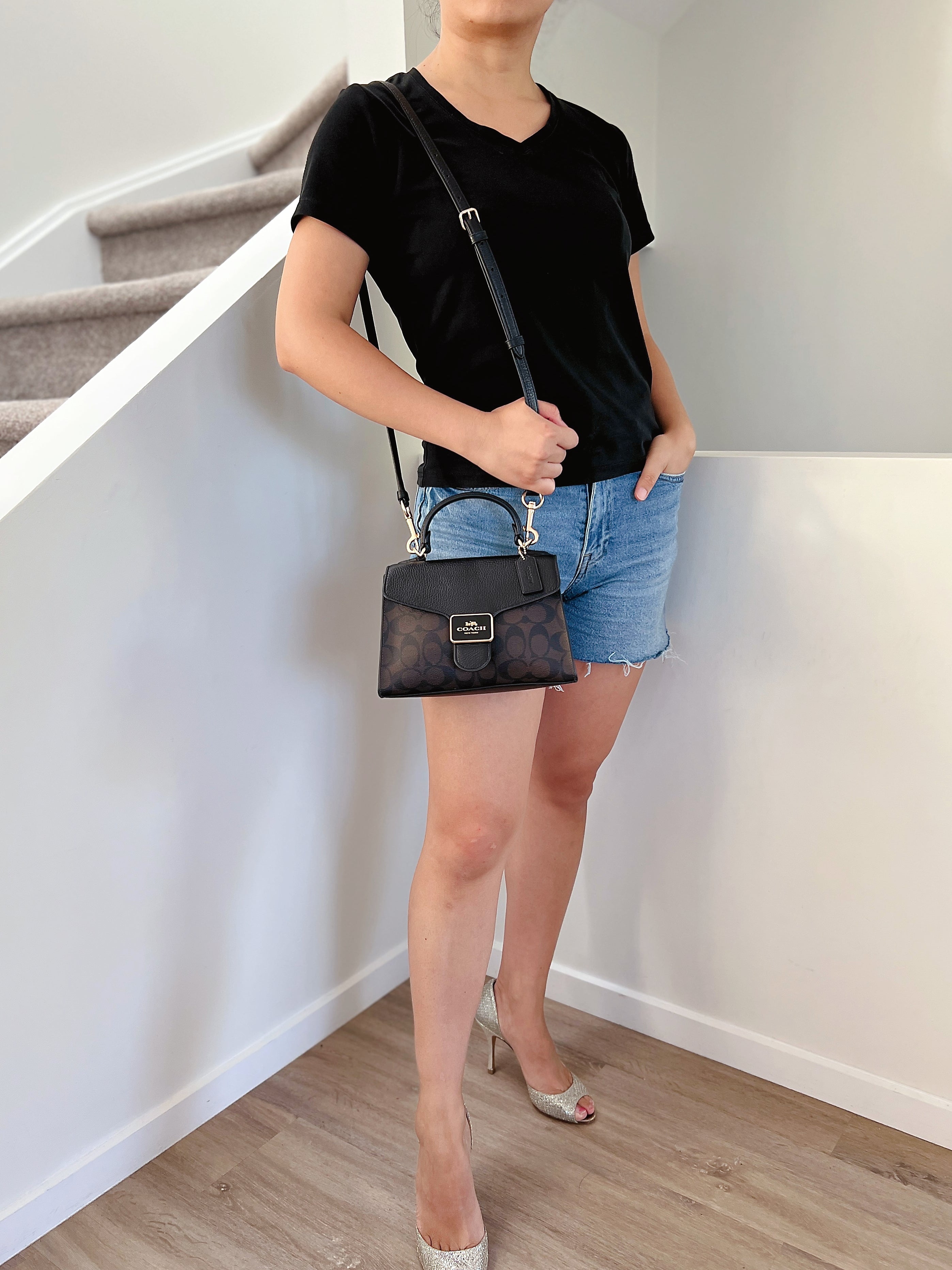 Coach Black Leather Monogram Buckle Detail 2 Way Shoulder Bag Like New