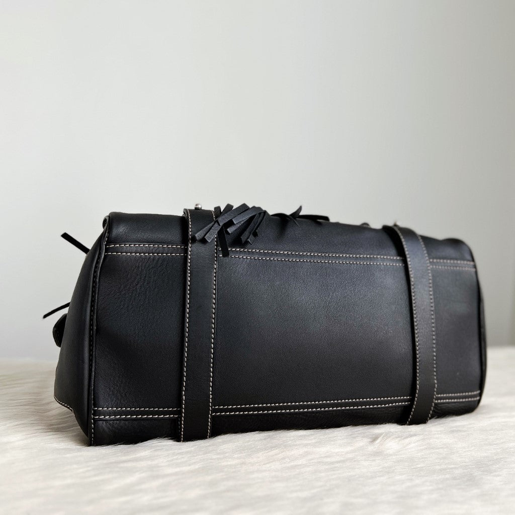 Bally Black Leather Tassel Charm Classic Shoulder Bag Like New