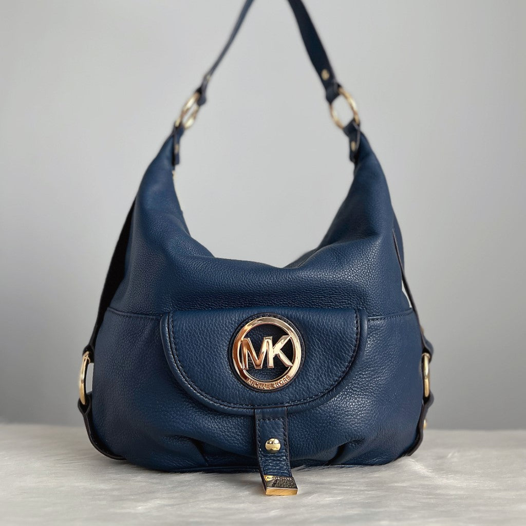 Michael Kors Navy Leather Slouchy Front Logo Shoulder Bag Excellent