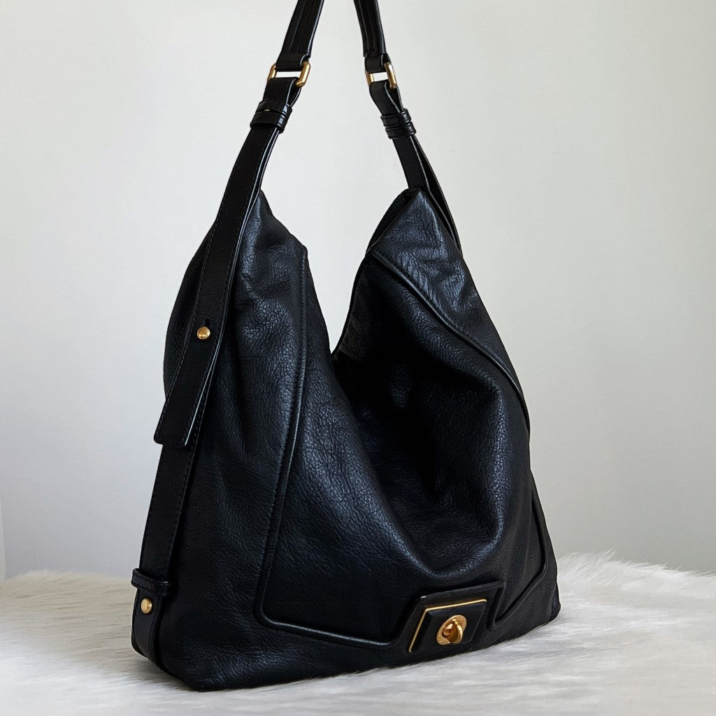 Marc Jacobs Black Leather Turn Lock Slouchy Shoulder Bag