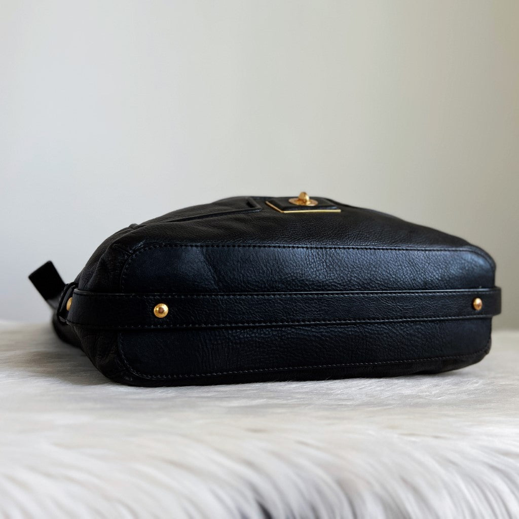 Marc Jacobs Black Leather Turn Lock Slouchy Shoulder Bag