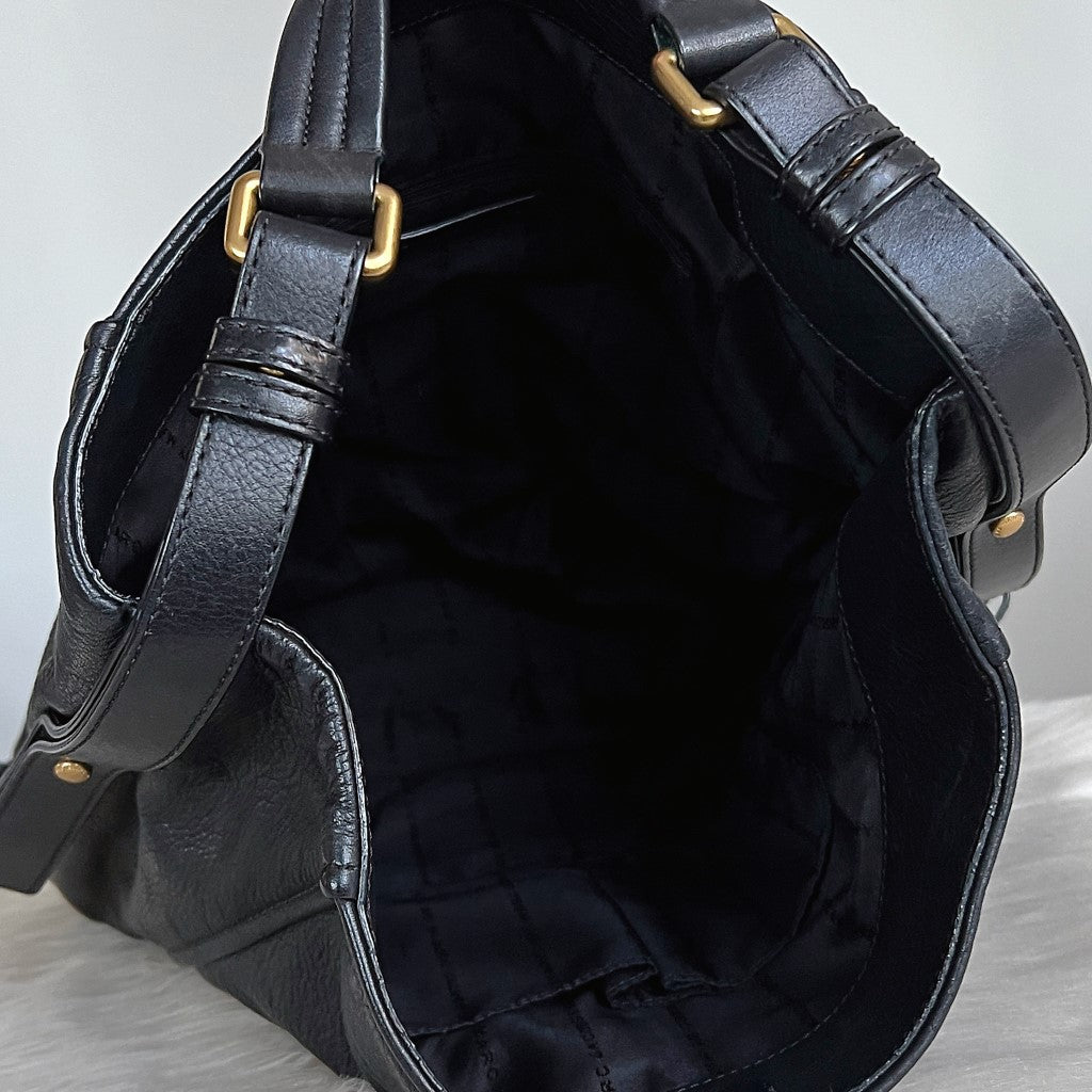 Marc Jacobs Black Leather Turn Lock Slouchy Shoulder Bag