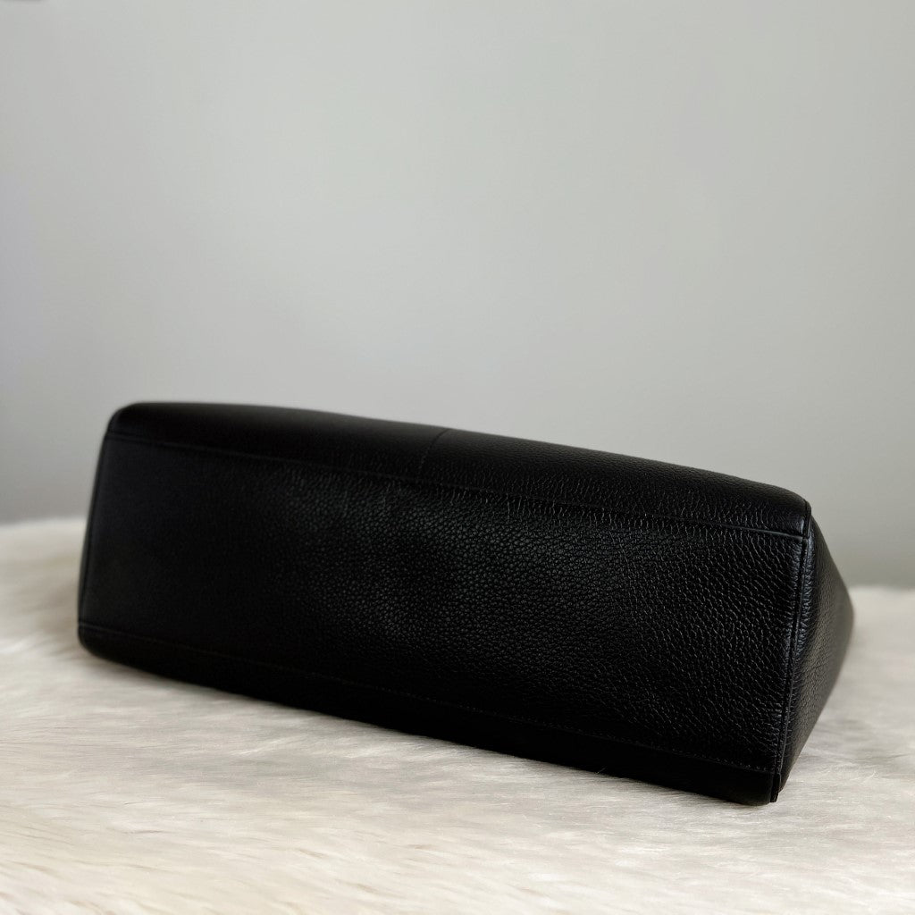 Michael Kors Black Leather Triple Compartment Large Shoulder Bag Excellent