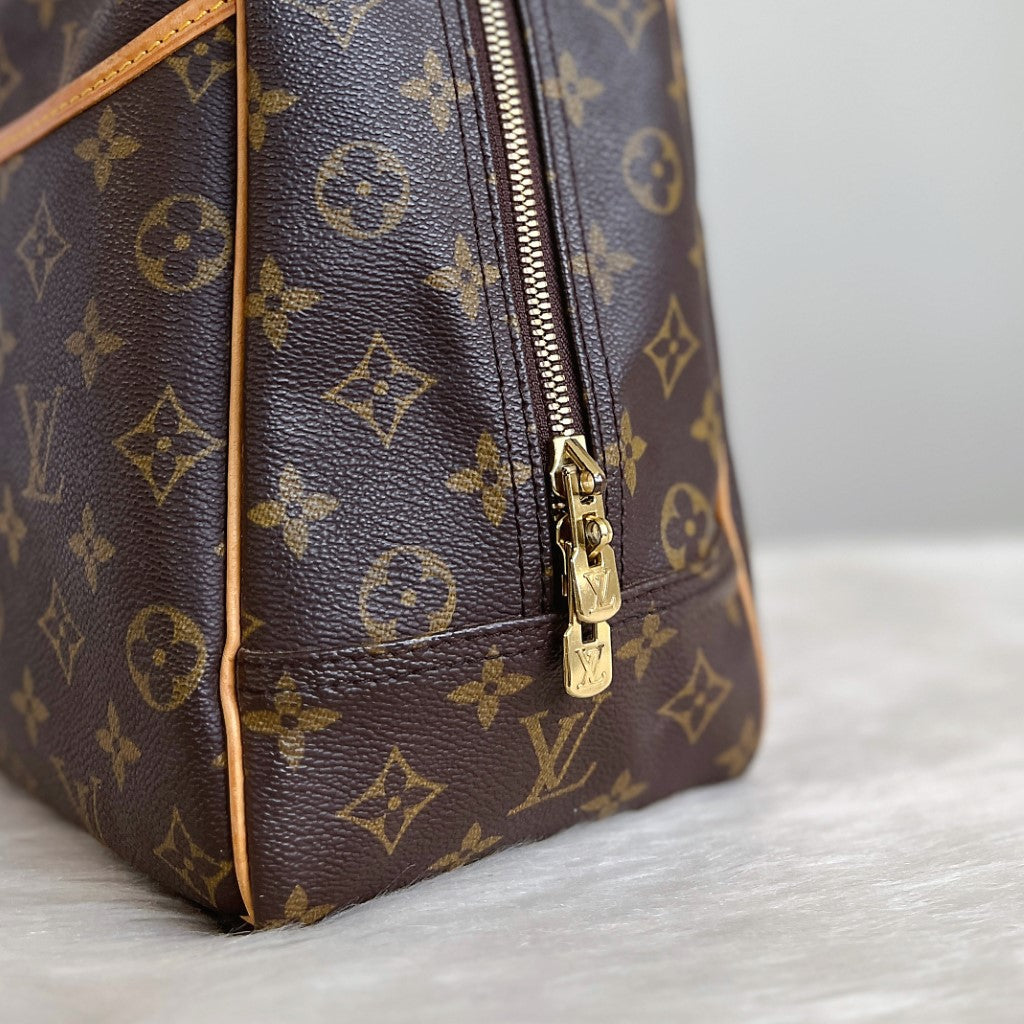 Louis Vuitton Signature Monogram Deauville Tote