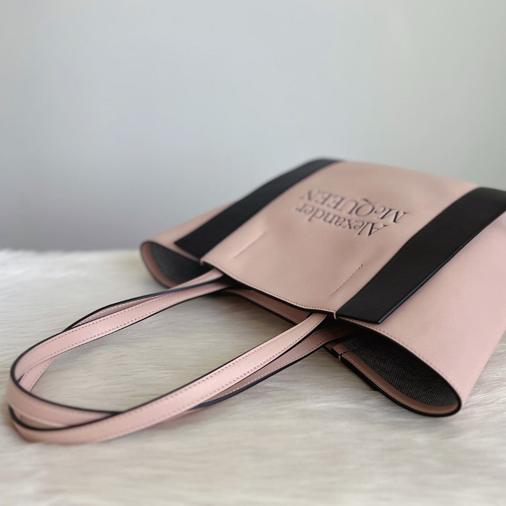 Alexander McQueen Two Tone Leather Stripe Shoulder Bag Excellent