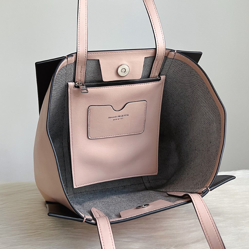 Alexander McQueen Two Tone Leather Stripe Shoulder Bag Excellent
