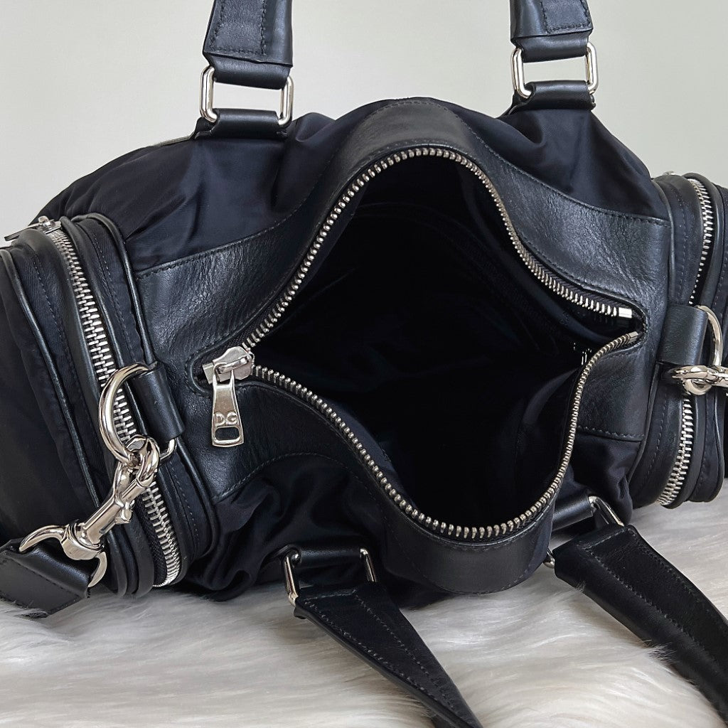 Dolce & Gabbana D&G Black Side Pocket Large 2 Way Shoulder Bag Excellent