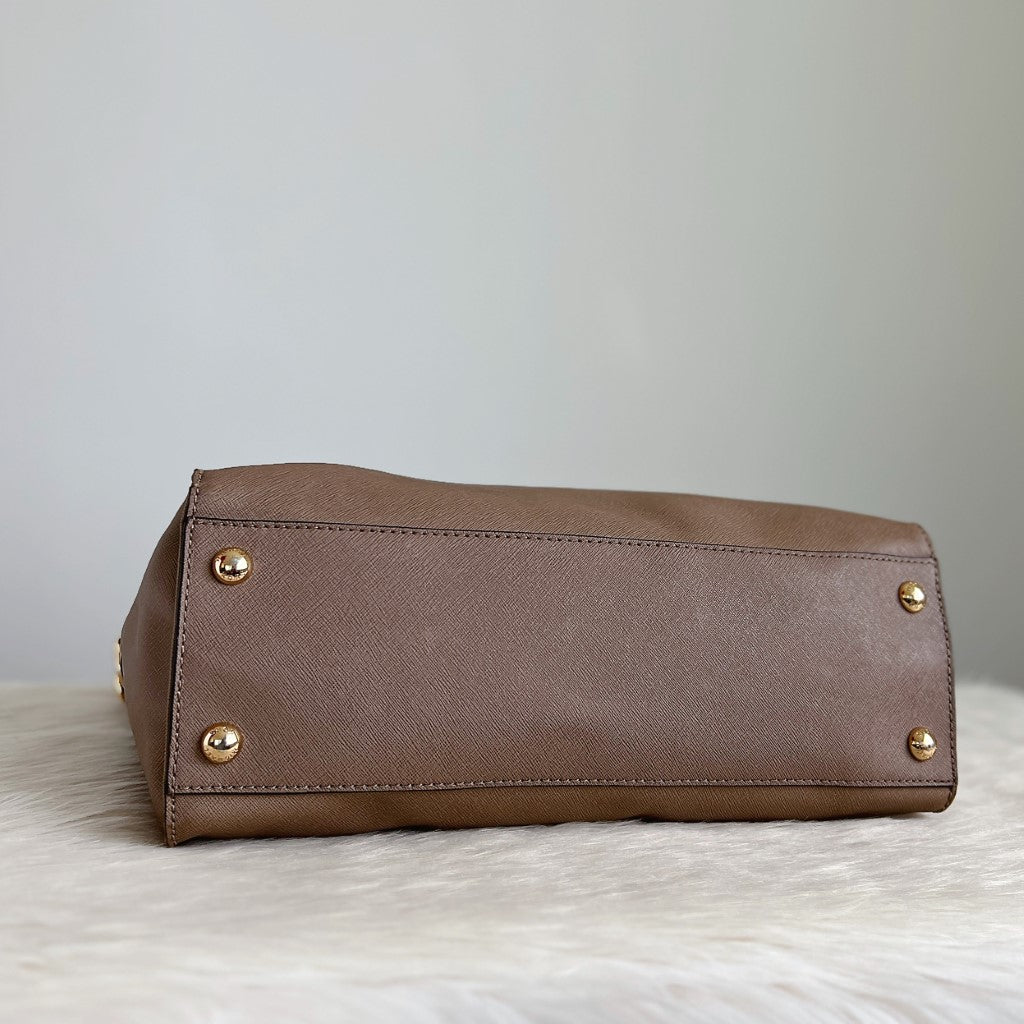 Michael Kors Taupe Leather Hamilton Large 2 Way Shoulder Bag