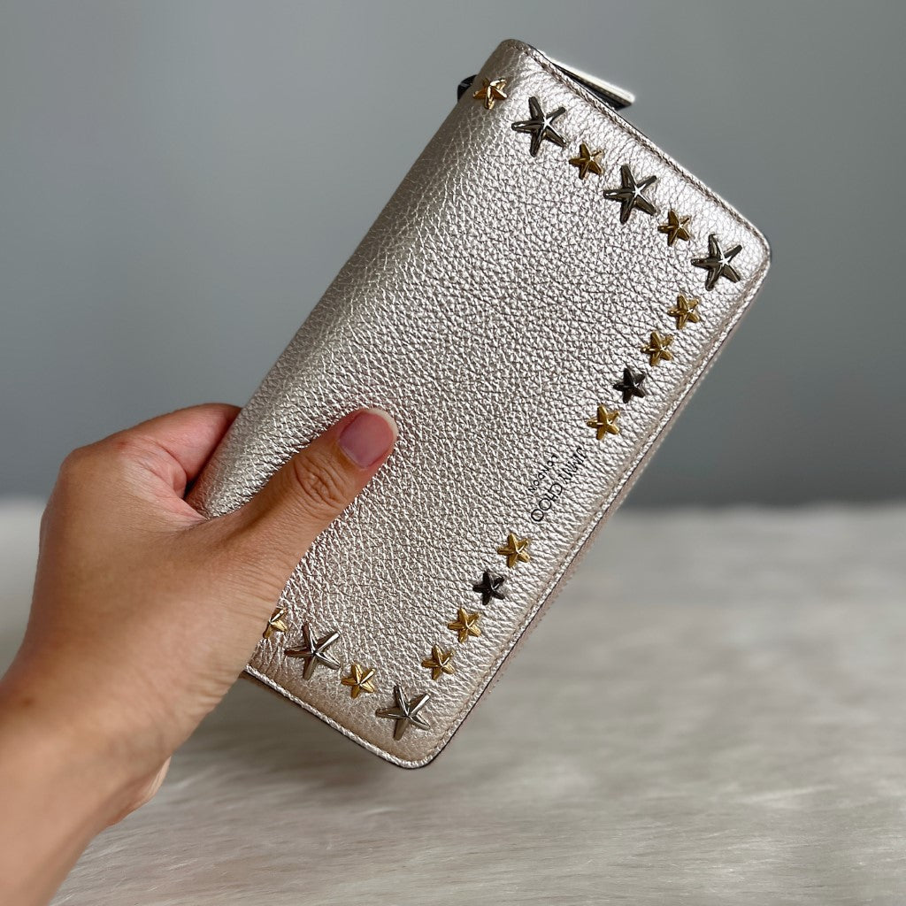 Jimmy Choo Light Gold Leather Star Studs Zip Compartment Long Wallet Excellent