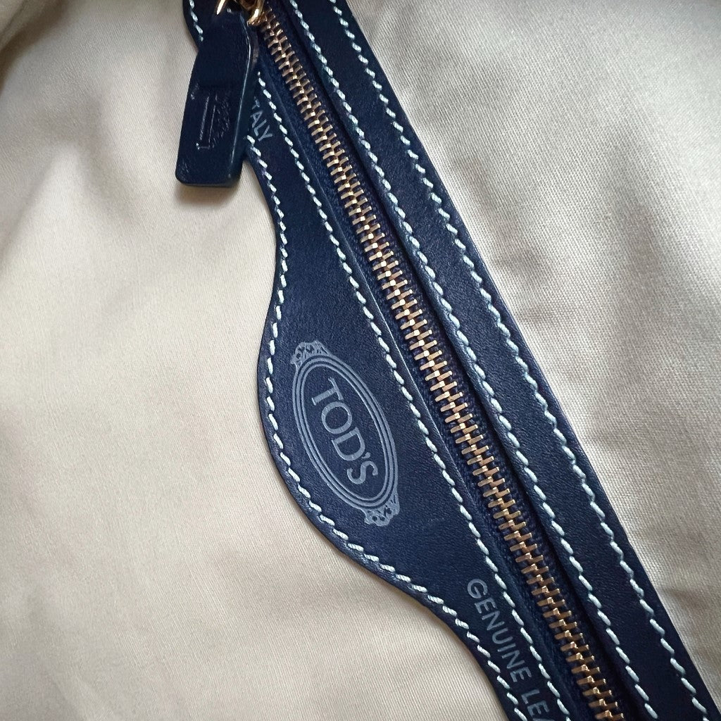 Tod's Navy Leather Iconic Multi Pocket Shoulder Bag Excellent