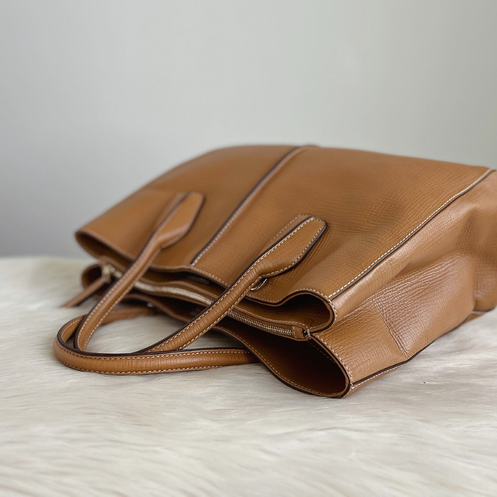 Tod's Caramel Leather Iconic Princess Diana Triple Compartment Tote Bag Excellent