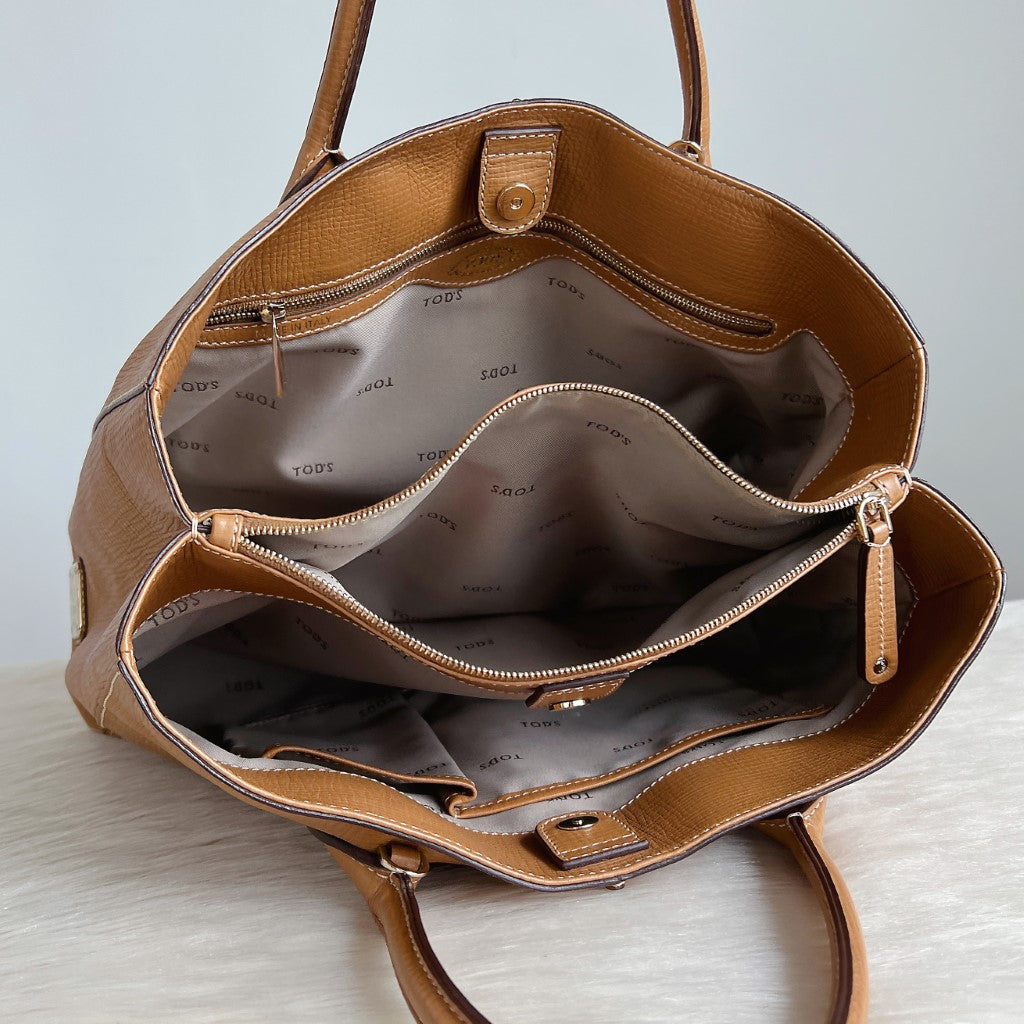 Tod's Caramel Leather Iconic Princess Diana Triple Compartment Tote Bag Excellent