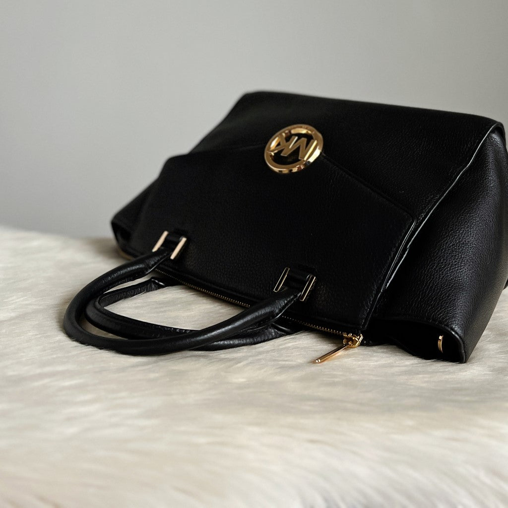 Michael Kors Black Leather Career MK Logo 2 Way Shoulder Bag Excellent