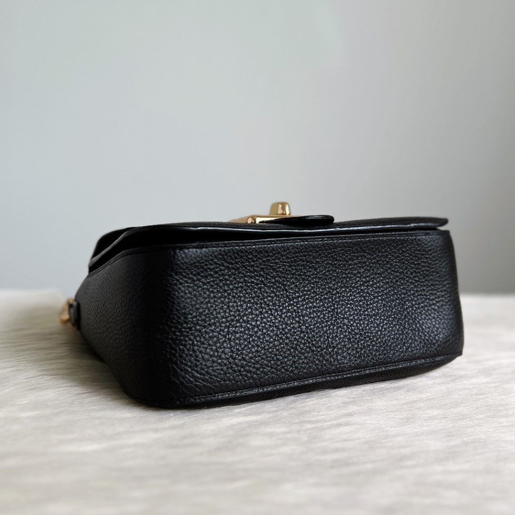 Coach Black Leather Turn Lock Gold Chain 2 Way Shoulder Bag Excellent