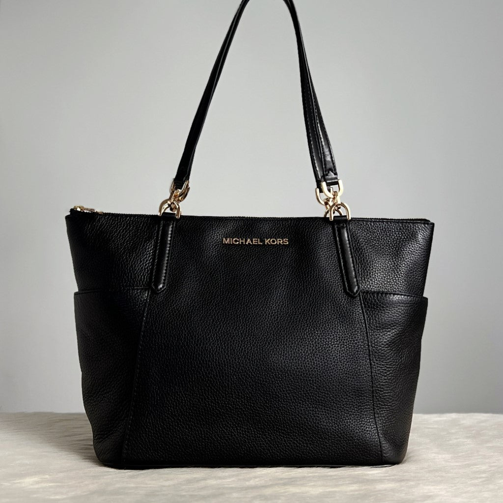Michael Kors Black Leather Gold Chain Detail Career Shoulder Bag Like New