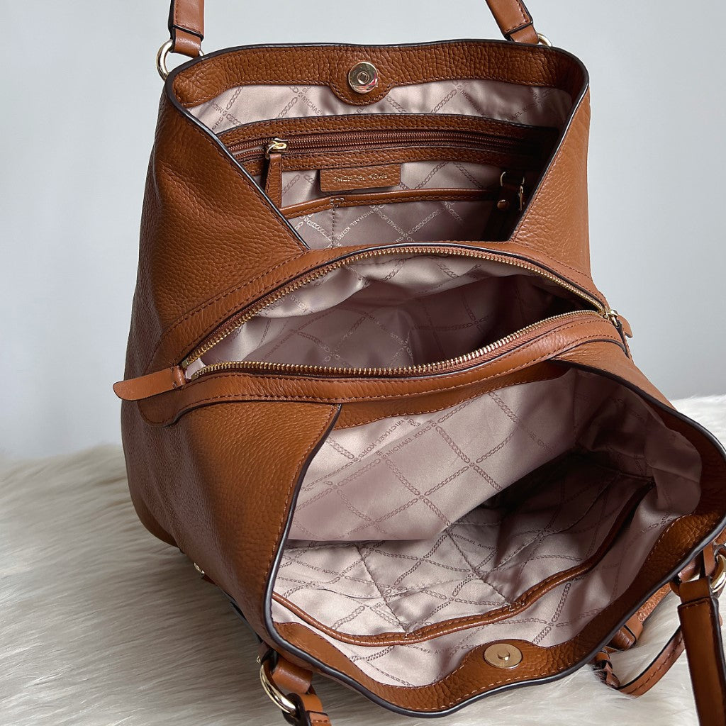Michael Kors Caramel Leather Tassel Charm Triple Compartment Shoulder Bag Excellent