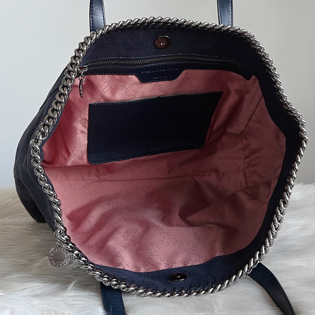 Stella McCartney Navy Signature Falabella Chain Edge Shoulder Bag Excellent