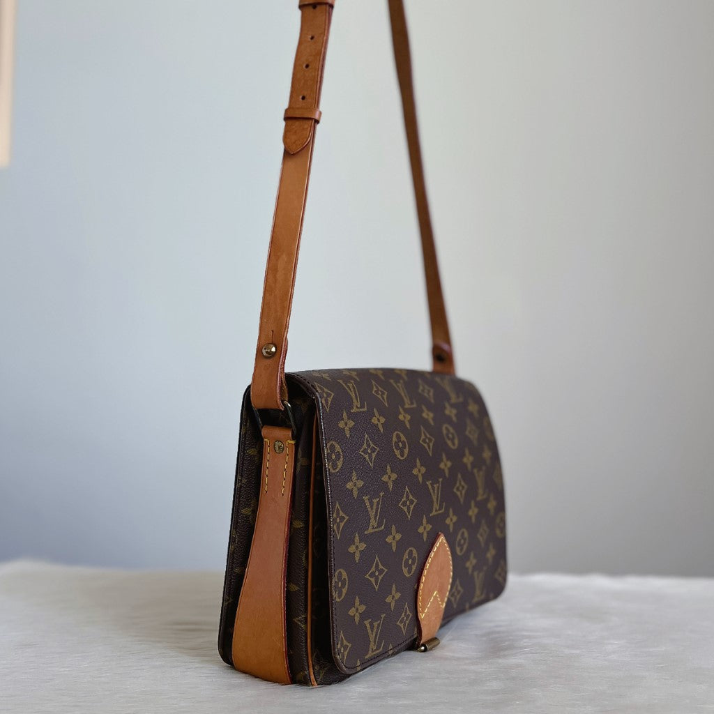 Louis Vuitton Signature Monogram Cartouchiere GM Crossbody Shoulder Bag