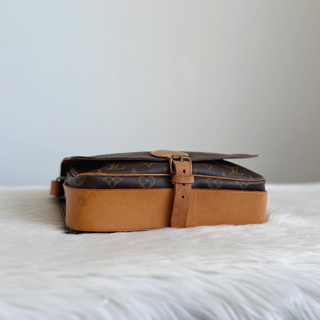 Louis Vuitton Signature Monogram Cartouchiere GM Crossbody Shoulder Bag