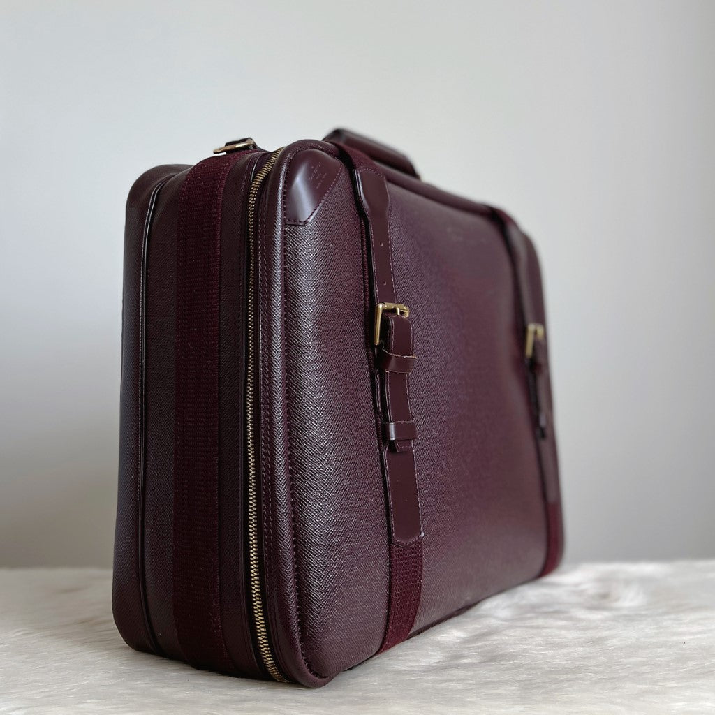 Louis Vuitton Taiga Bordeaux Leather Travel Suitcase