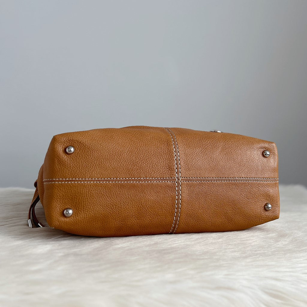 Tod's Caramel Leather Iconic Princess Diana D Tote Bag Excellent
