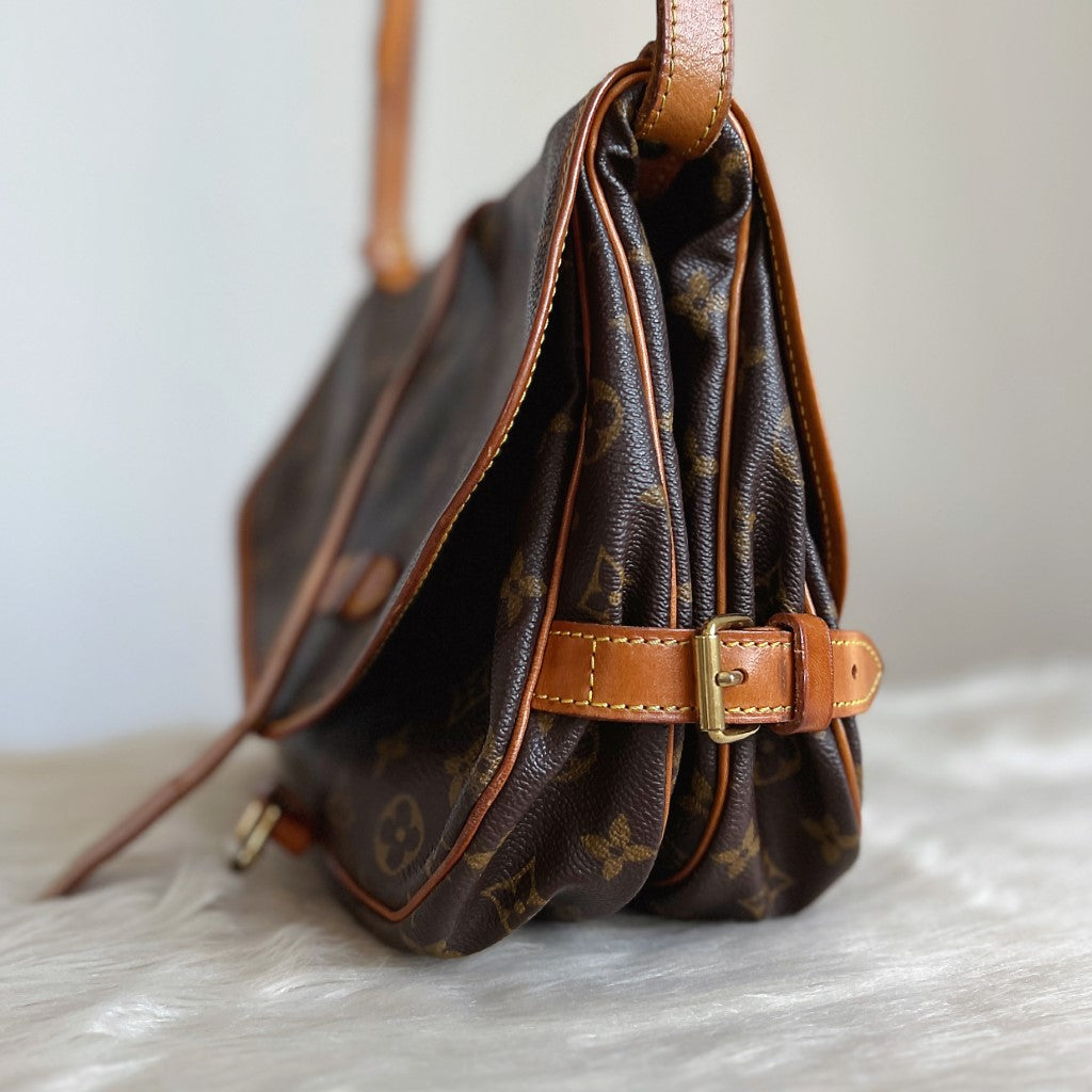Louis Vuitton Monogram Double Sided Saumur 30 Crossbody Shoulder Bag
