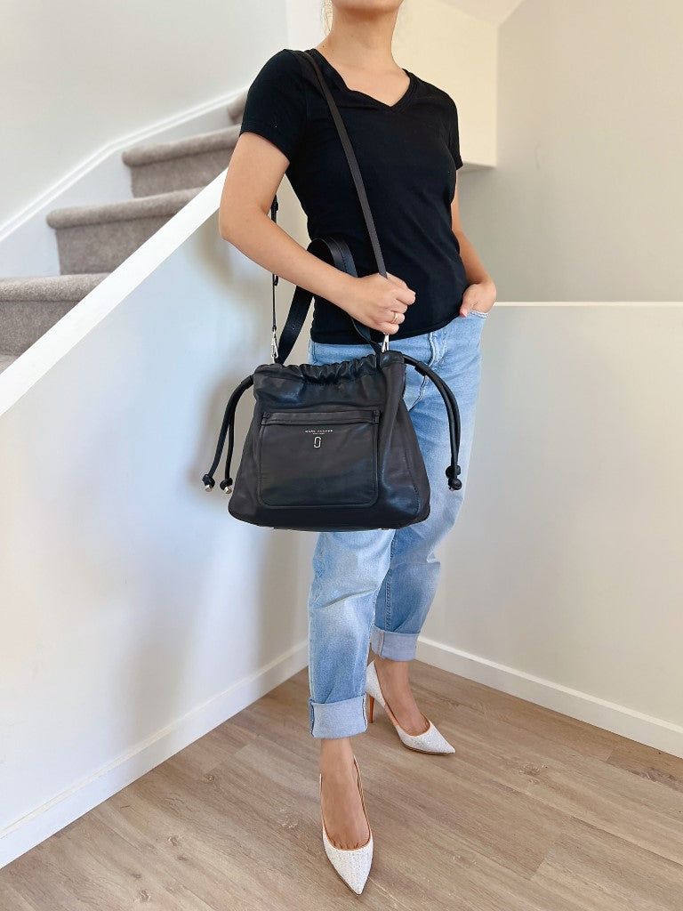 Marc Jacobs Black Leather Drawstring 2 Way Shoulder Bag Excellent
