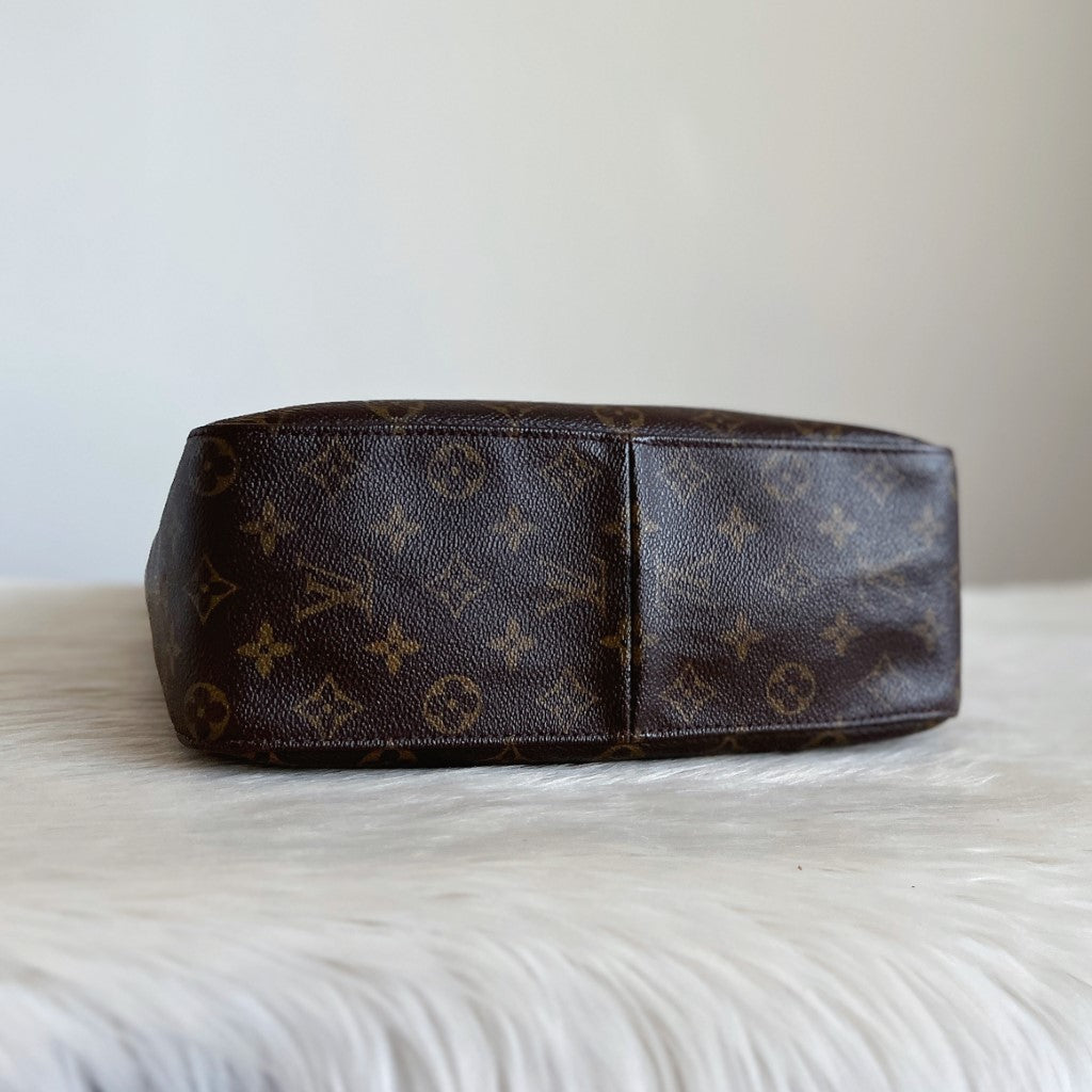Louis Vuitton Signature Monogram Looping GM Shoulder Bag