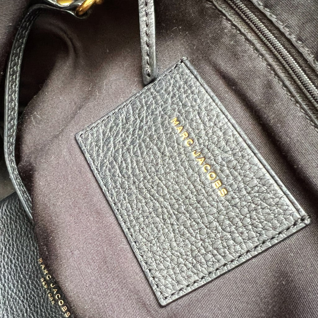 Marc Jacobs Black Leather Ring Detail 2 Way Shoulder Bag + Pouch