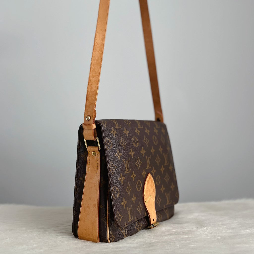 Louis Vuitton Signature Monogram Cartouchiere GM Crossbody Shoulder Bag