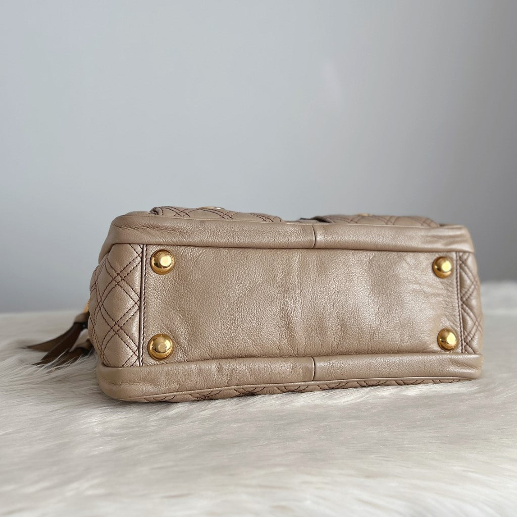 Marc Jacobs Beige Leather Quilted Front Bow Shoulder Bag