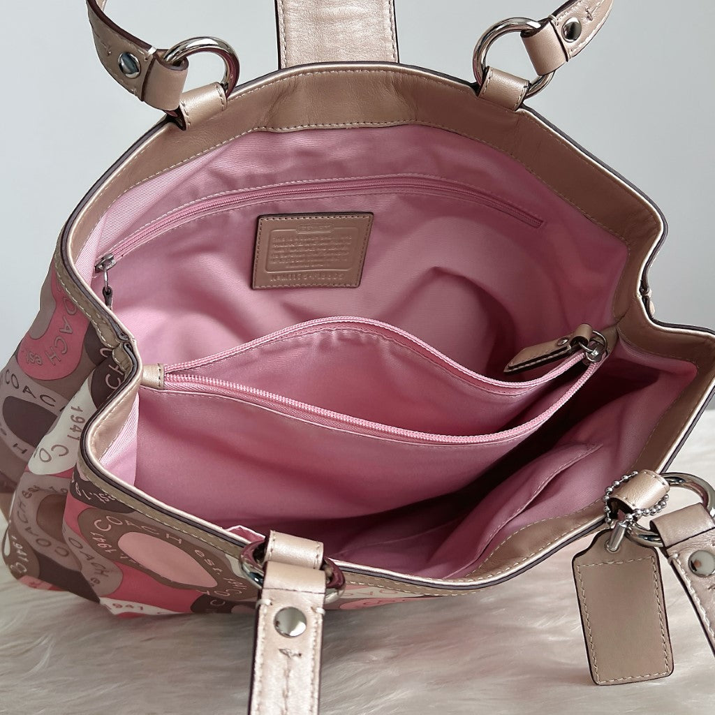 Coach Pattern Front Buckle Triple Compartment Shoulder Bag Excellent