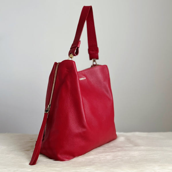 Furla Red Leather Slouchy Triple Compartment Shoulder Bag Excellent