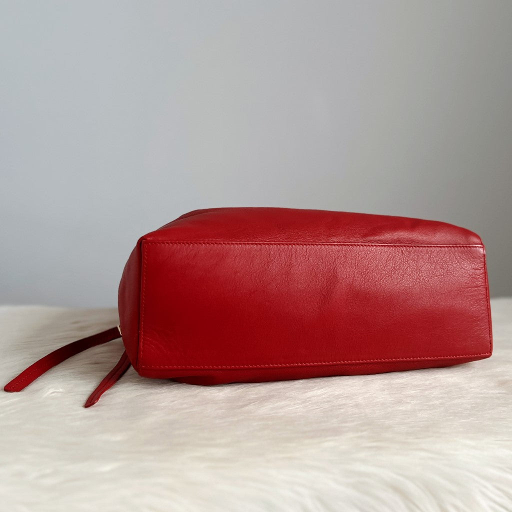 Furla Red Leather Slouchy Triple Compartment Shoulder Bag Excellent