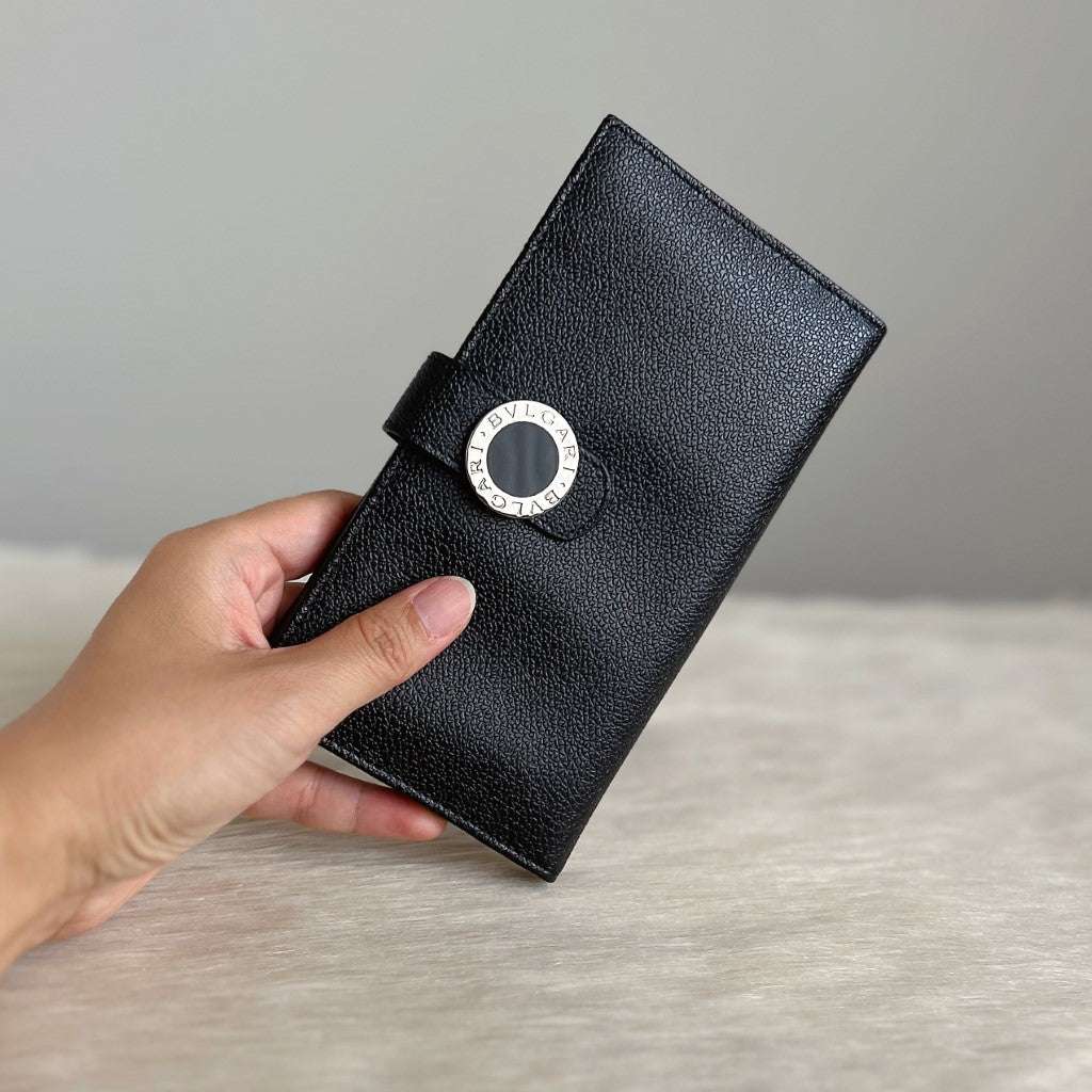 Bvlgari Black Leather Signature Ring Fold Unisex Long Wallet Like New