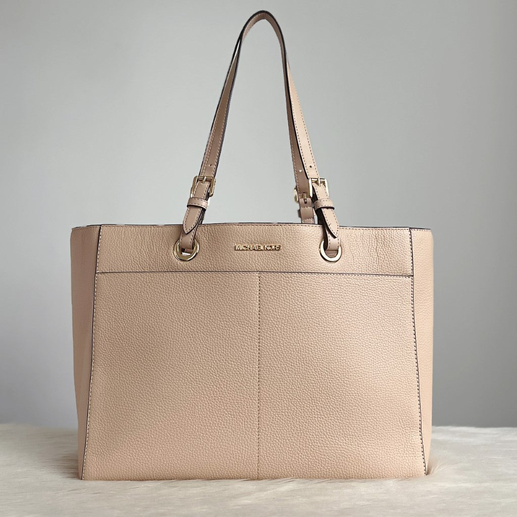 Michael Kors Beige Leather Oversized Shoulder Bag Like New