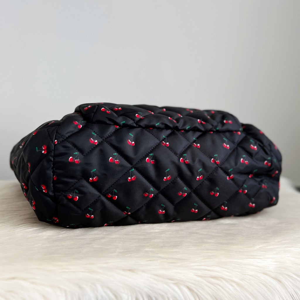 Marc Jacobs Black Cherry Pattern Large 2 Way Shoulder Bag Like New