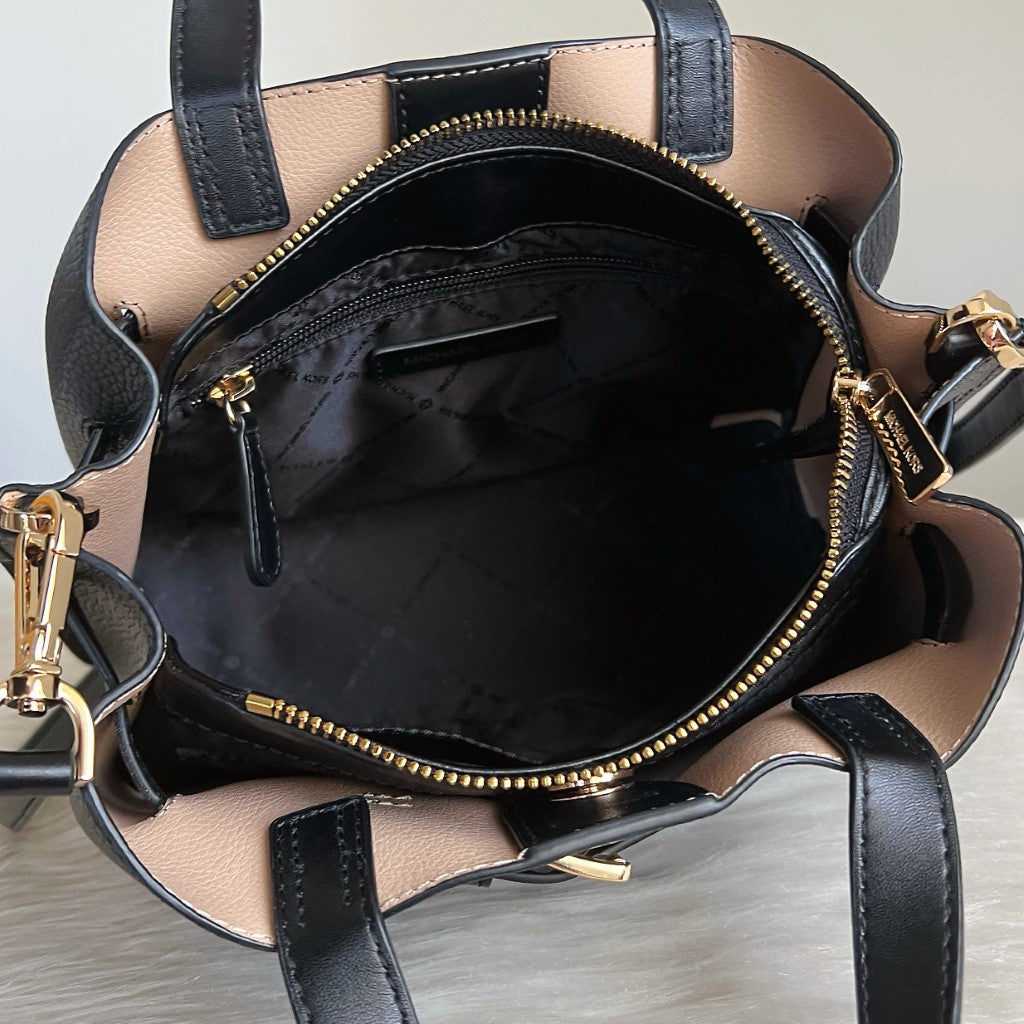 Michael Kors Black Leather Buckle Detail Triple Compartment 2 Way Shoulder Bag Like New