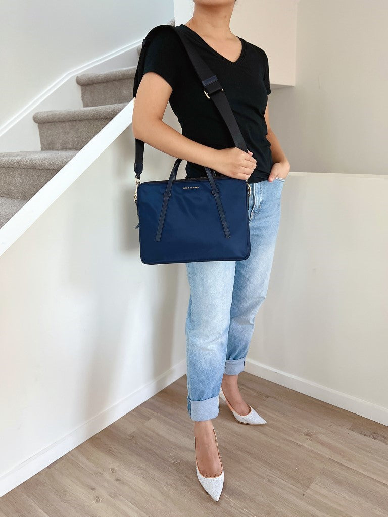 Marc Jacobs Navy Front Logo 2 Way Laptop Shoulder Bag Like New