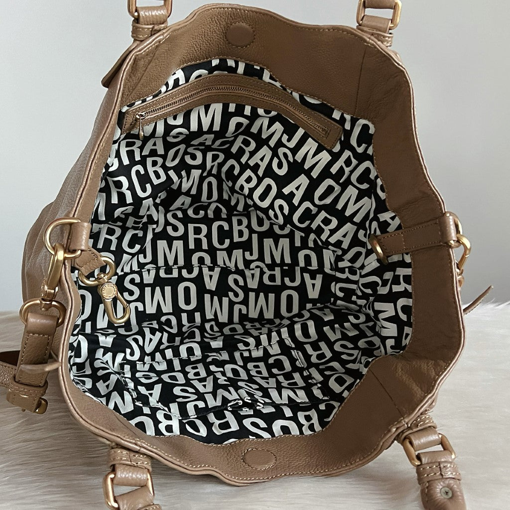 Marc Jacobs Mocha Leather Front Logo Large 2 Way Shoulder Bag