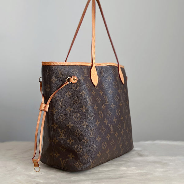 Louis Vuitton Classic Monogram Neverfull MM Shoulder Bag