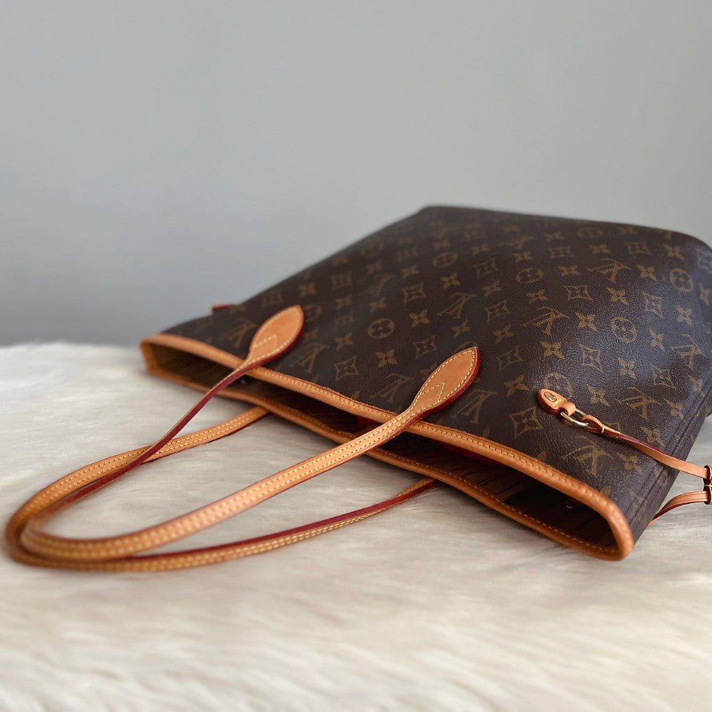 Louis Vuitton Classic Monogram Neverfull MM Shoulder Bag