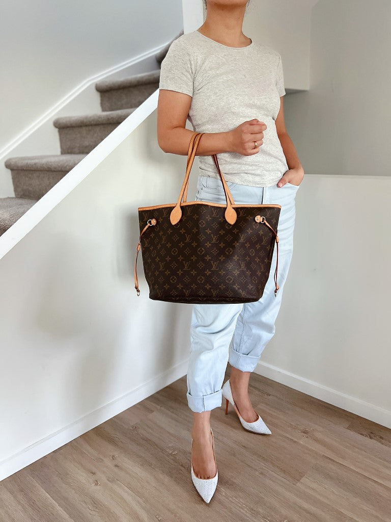 Louis Vuitton Classic Monogram Neverfull MM Shoulder Bag